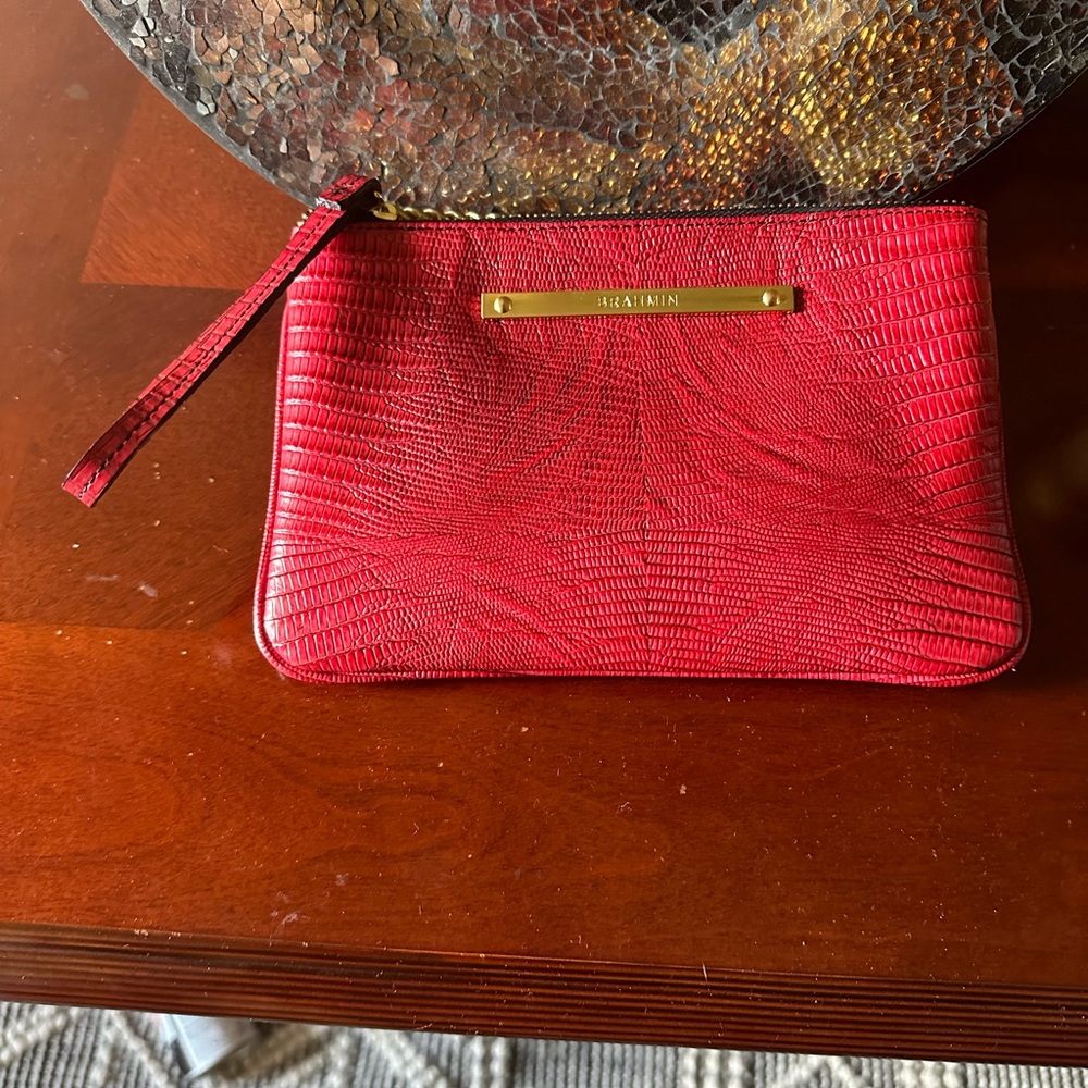 Brahmin wristlet